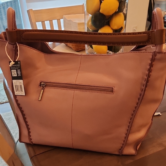 Gorgeous LEATHER TOTE - Picture 11 of 11